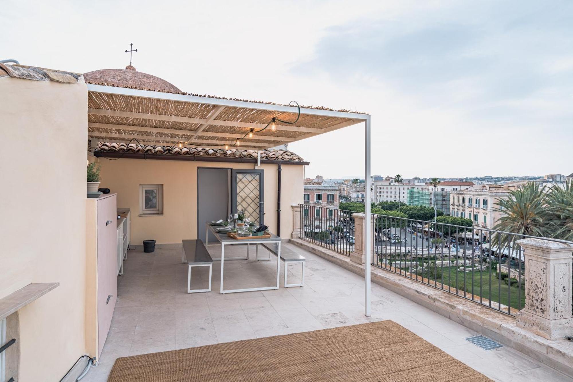 Апартаменты Alma Maris Terrazza Al Tempio By Bed&Bros Сиракузы Экстерьер фото
